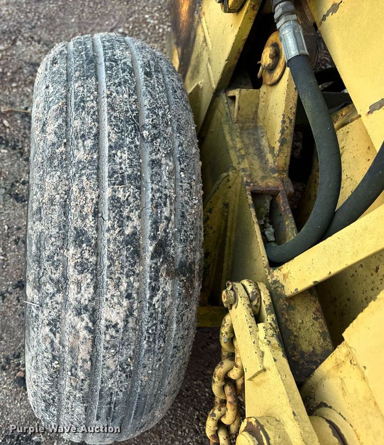 image for item EN5070 Anderson rock picker