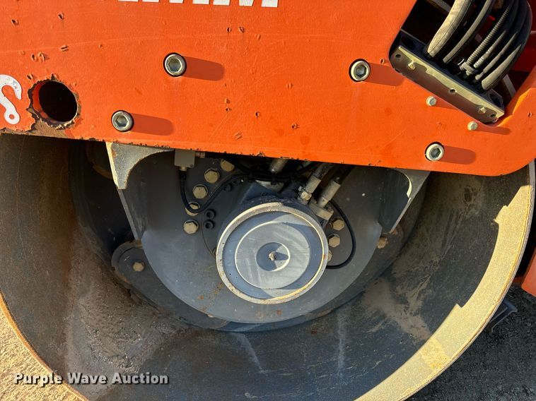 image for item EN5071 2006 Hamm HD70 double drum vibratory roller