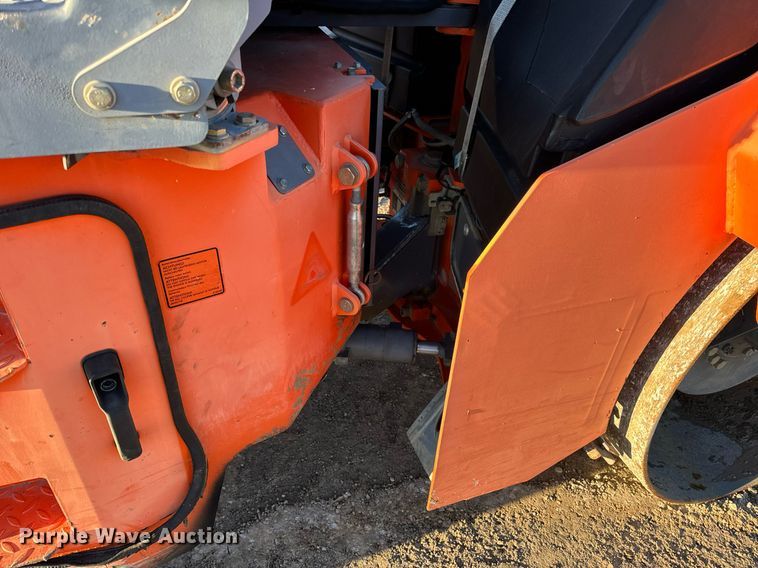 image for item EN5071 2006 Hamm HD70 double drum vibratory roller