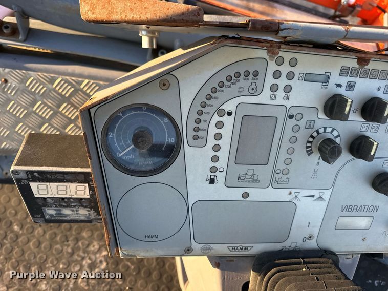 image for item EN5071 2006 Hamm HD70 double drum vibratory roller