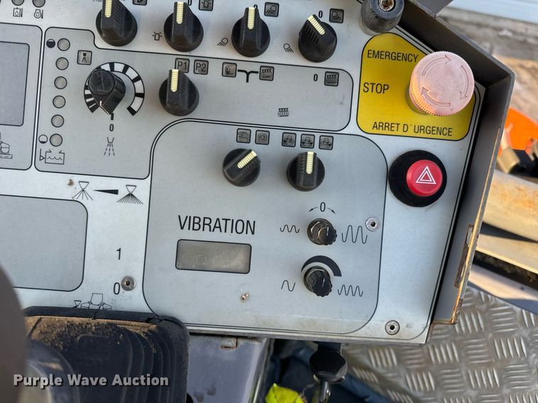 image for item EN5071 2006 Hamm HD70 double drum vibratory roller