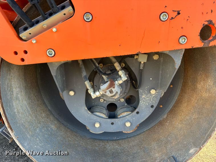 image for item EN5071 2006 Hamm HD70 double drum vibratory roller