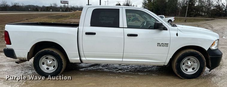 image for item EN5076 2014 Dodge Ram 1500 Crew Cab pickup truck