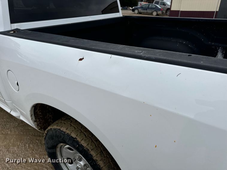 image for item EN5076 2014 Dodge Ram 1500 Crew Cab pickup truck