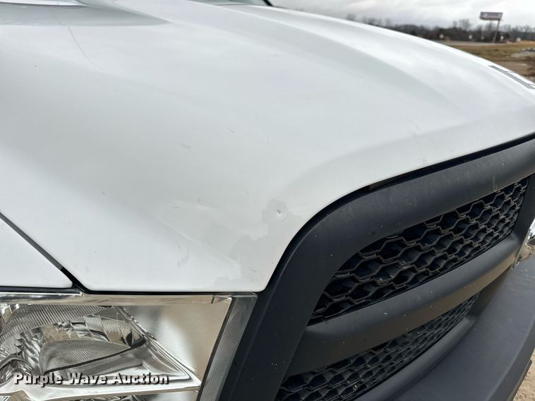 image for item EN5076 2014 Dodge Ram 1500 Crew Cab pickup truck