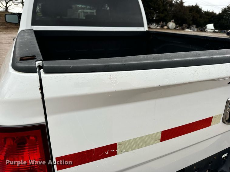 image for item EN5076 2014 Dodge Ram 1500 Crew Cab pickup truck