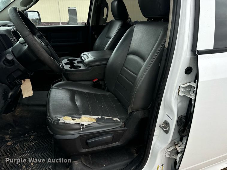 image for item EN5076 2014 Dodge Ram 1500 Crew Cab pickup truck