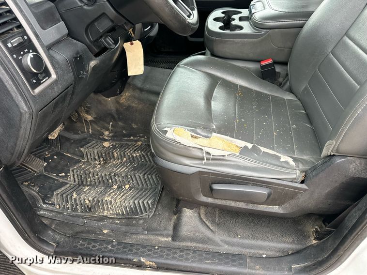 image for item EN5076 2014 Dodge Ram 1500 Crew Cab pickup truck