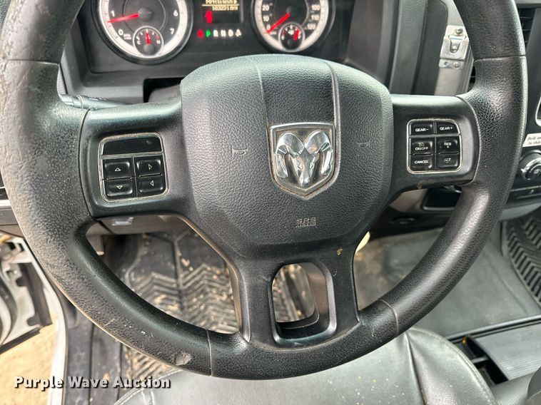 image for item EN5076 2014 Dodge Ram 1500 Crew Cab pickup truck