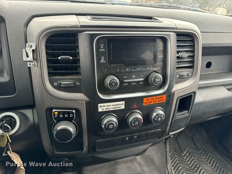 image for item EN5076 2014 Dodge Ram 1500 Crew Cab pickup truck