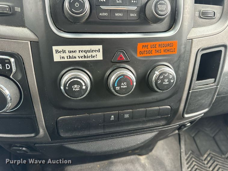 image for item EN5076 2014 Dodge Ram 1500 Crew Cab pickup truck