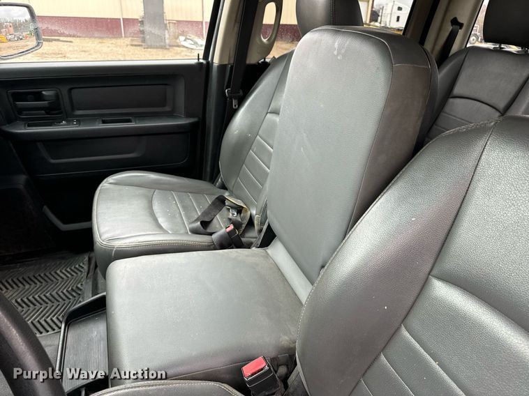 image for item EN5076 2014 Dodge Ram 1500 Crew Cab pickup truck