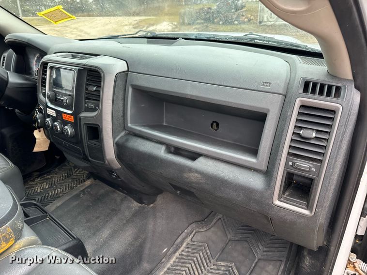 image for item EN5076 2014 Dodge Ram 1500 Crew Cab pickup truck