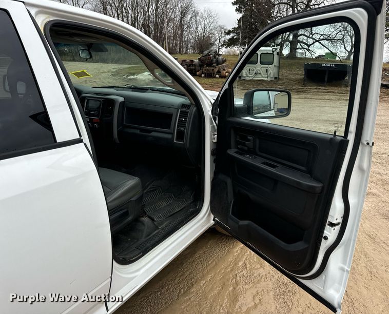 image for item EN5076 2014 Dodge Ram 1500 Crew Cab pickup truck