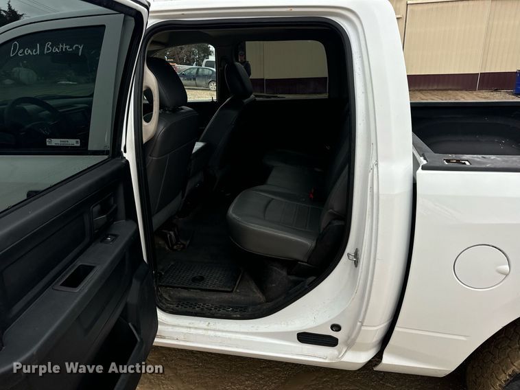 image for item EN5076 2014 Dodge Ram 1500 Crew Cab pickup truck