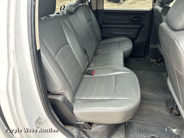 image for item EN5076 2014 Dodge Ram 1500 Crew Cab pickup truck