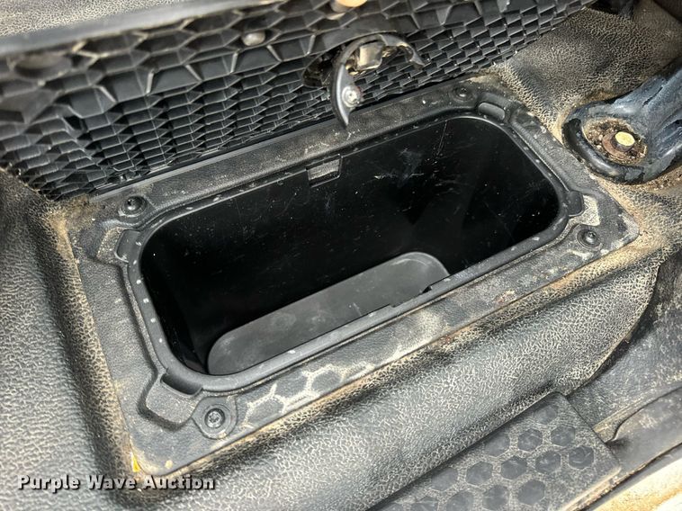 image for item EN5076 2014 Dodge Ram 1500 Crew Cab pickup truck