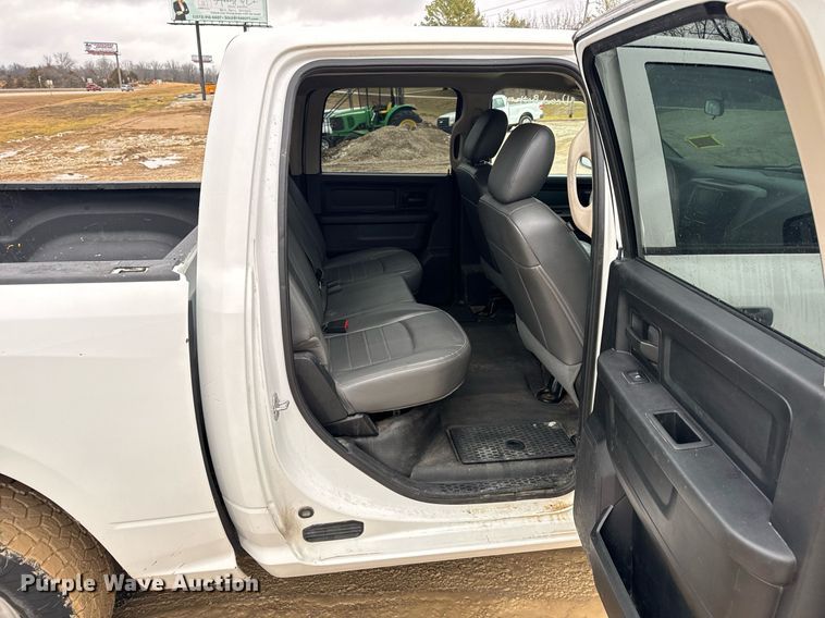 image for item EN5076 2014 Dodge Ram 1500 Crew Cab pickup truck