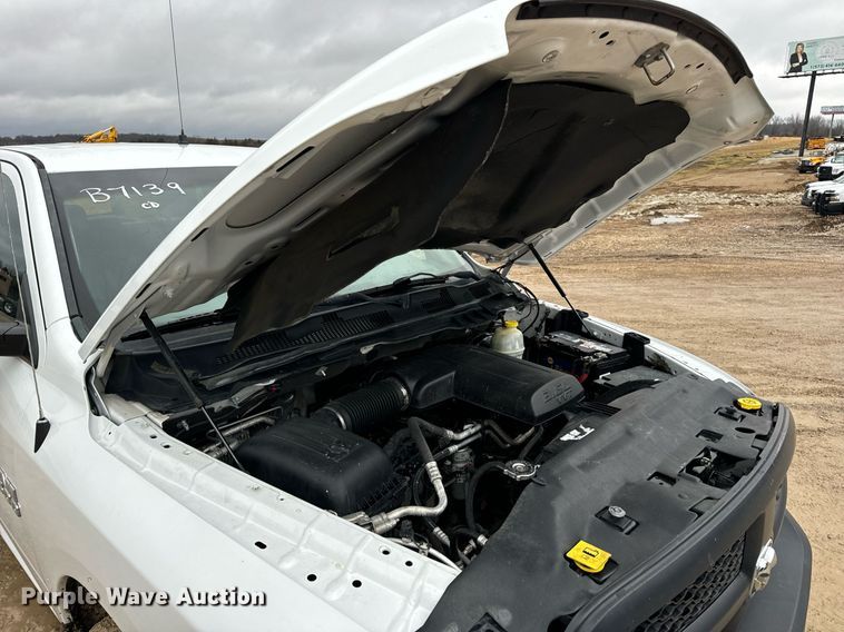 image for item EN5076 2014 Dodge Ram 1500 Crew Cab pickup truck