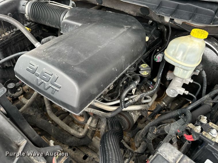 image for item EN5076 2014 Dodge Ram 1500 Crew Cab pickup truck