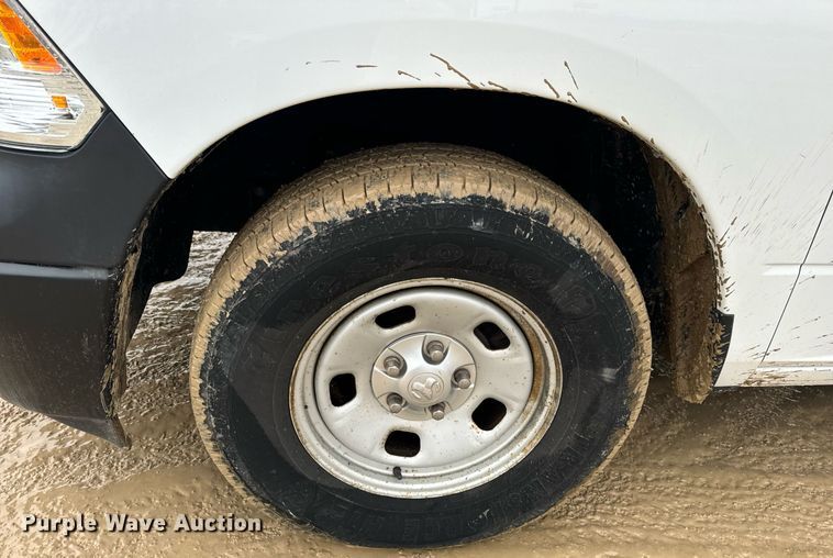 image for item EN5076 2014 Dodge Ram 1500 Crew Cab pickup truck