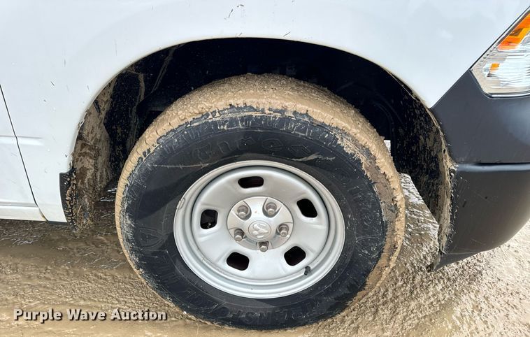 image for item EN5076 2014 Dodge Ram 1500 Crew Cab pickup truck