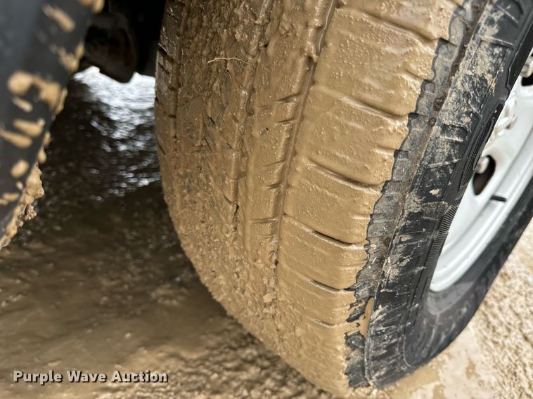 image for item EN5076 2014 Dodge Ram 1500 Crew Cab pickup truck