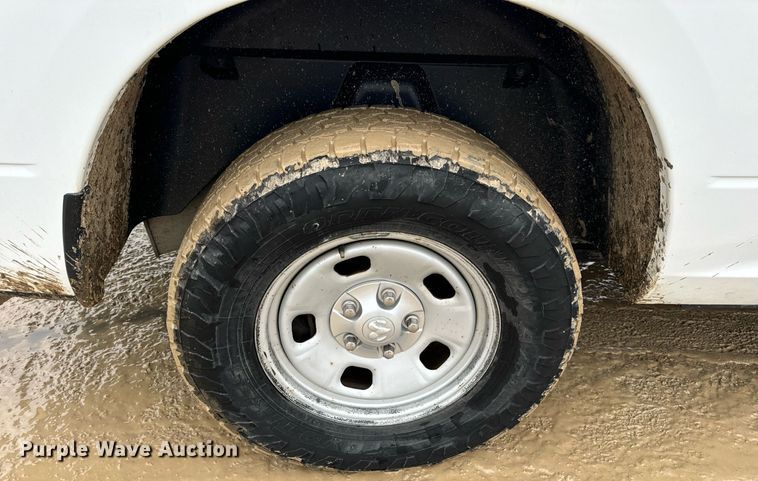 image for item EN5076 2014 Dodge Ram 1500 Crew Cab pickup truck