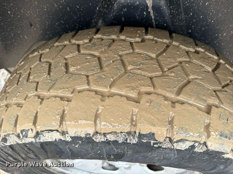 image for item EN5076 2014 Dodge Ram 1500 Crew Cab pickup truck