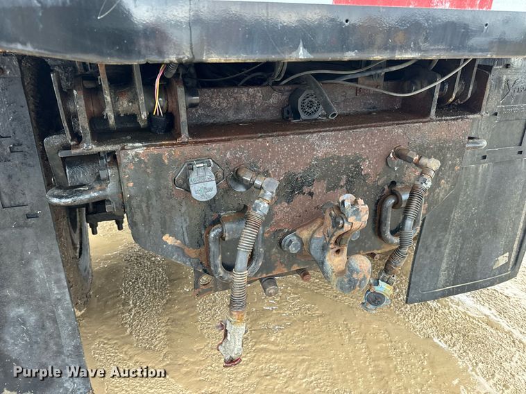 image for item EN5081 2006 International 7400 dump flatbed truck