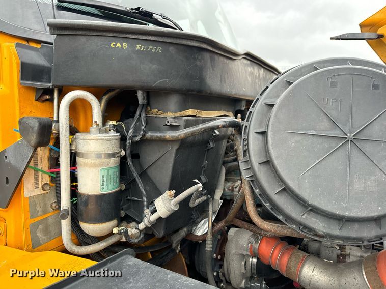 image for item EN5081 2006 International 7400 dump flatbed truck