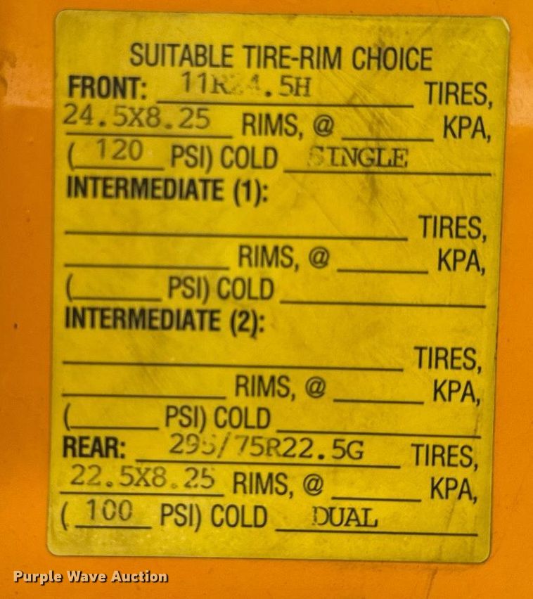 image for item EN5081 2006 International 7400 dump flatbed truck