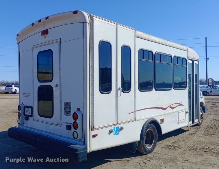 image for item EO0540 2008 Ford E450 shuttle bus
