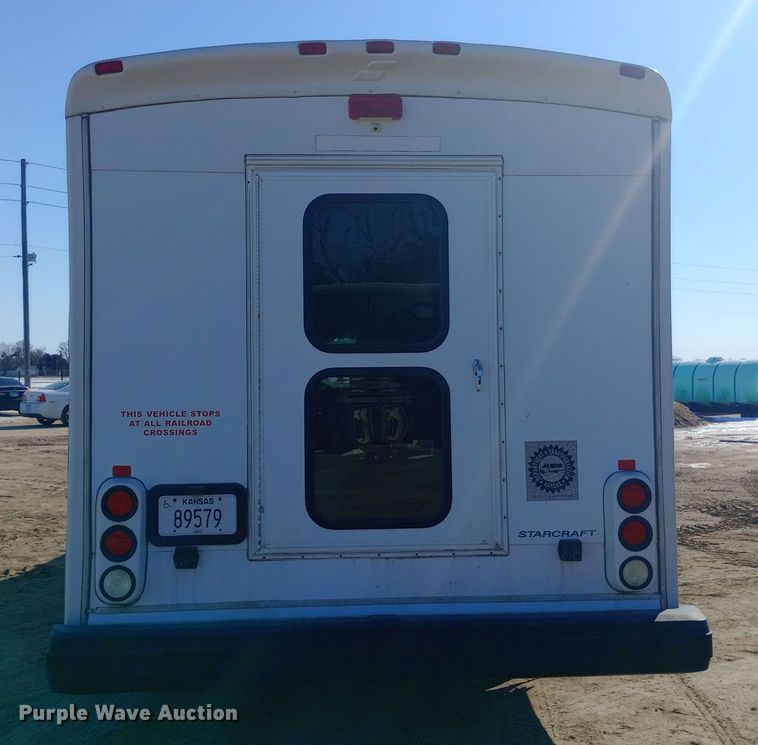 image for item EO0540 2008 Ford E450 shuttle bus