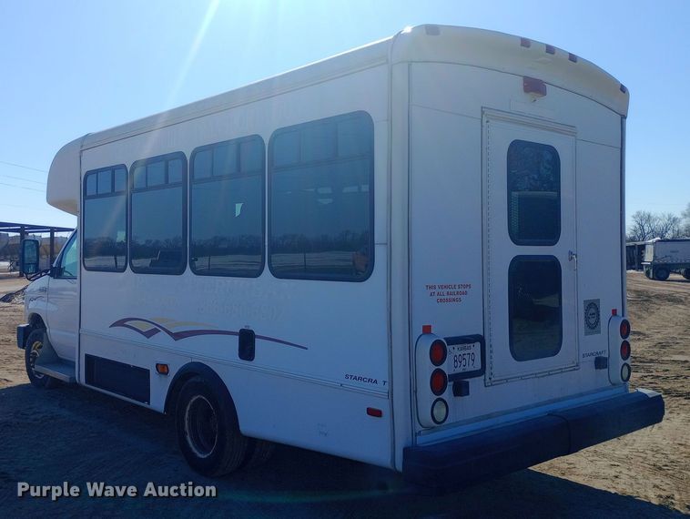 image for item EO0540 2008 Ford E450 shuttle bus