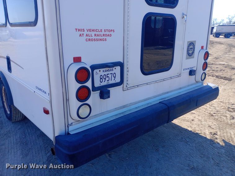 image for item EO0540 2008 Ford E450 shuttle bus