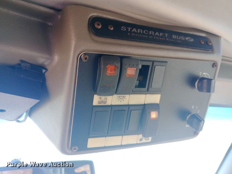 image for item EO0540 2008 Ford E450 shuttle bus