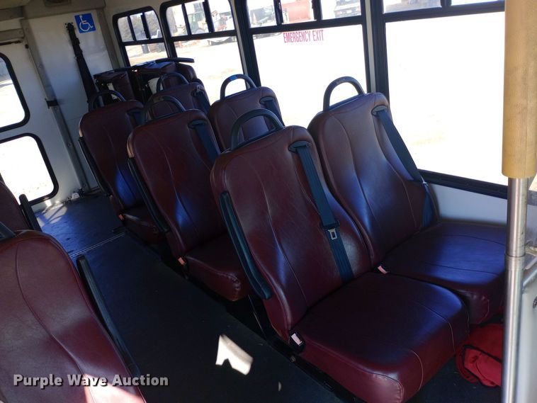 image for item EO0540 2008 Ford E450 shuttle bus