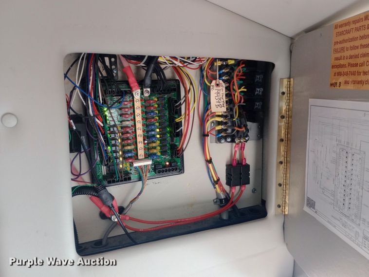 image for item EO0540 2008 Ford E450 shuttle bus