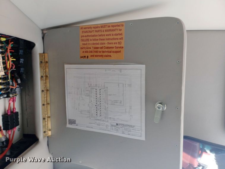 image for item EO0540 2008 Ford E450 shuttle bus