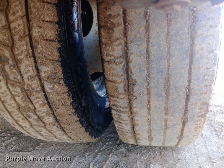 image for item EO0540 2008 Ford E450 shuttle bus