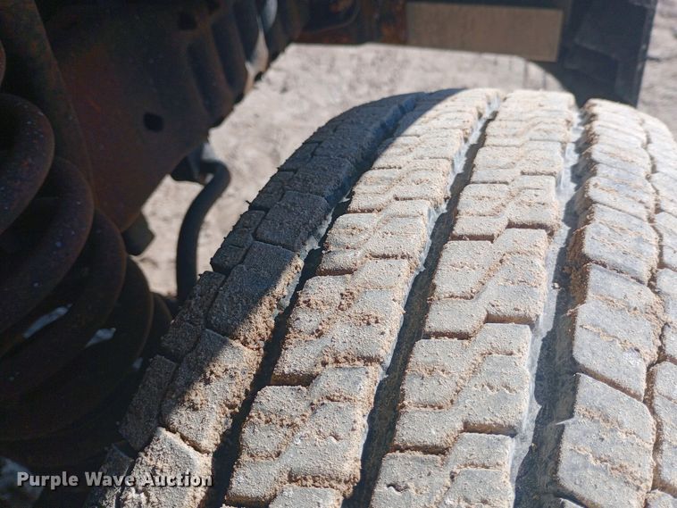 image for item EO0540 2008 Ford E450 shuttle bus