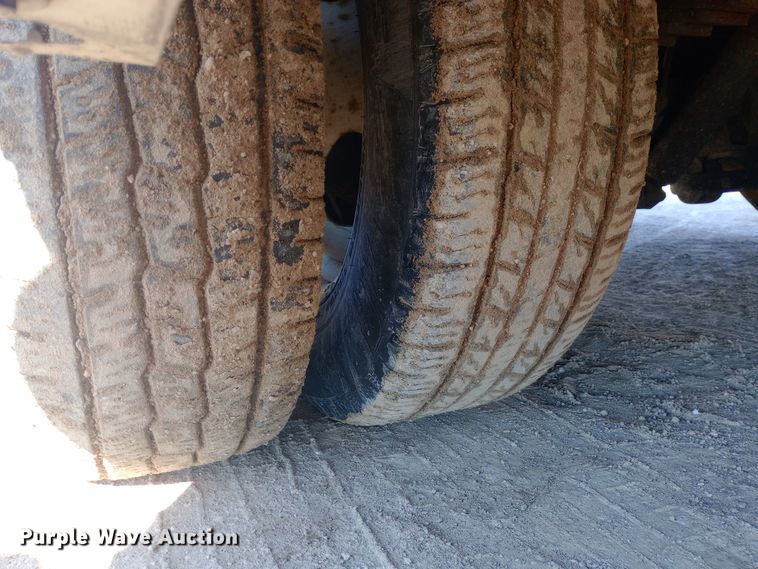 image for item EO0540 2008 Ford E450 shuttle bus