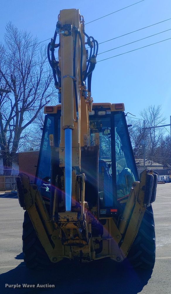 image for item EO0546 2002 Caterpillar 420D backhoe 