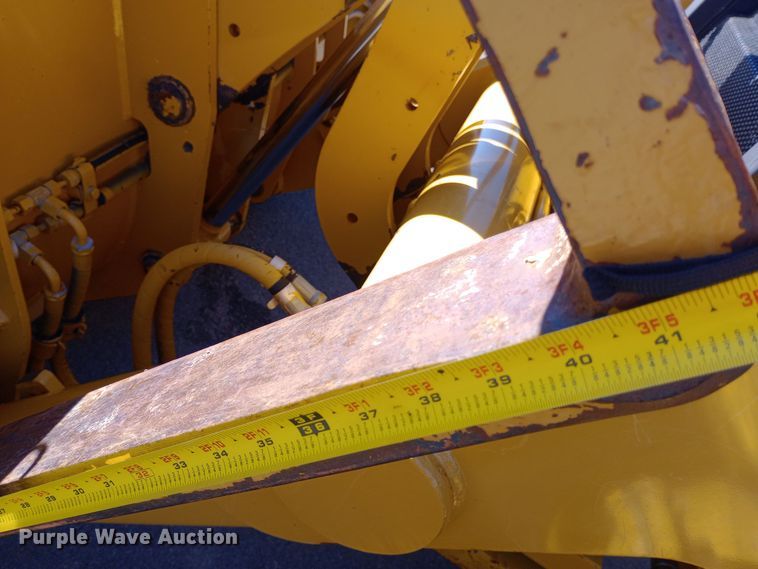 image for item EO0546 2002 Caterpillar 420D backhoe 