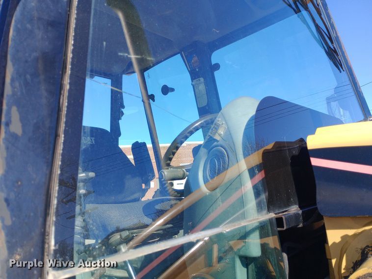 image for item EO0546 2002 Caterpillar 420D backhoe 