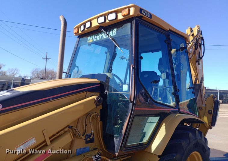 image for item EO0546 2002 Caterpillar 420D backhoe 