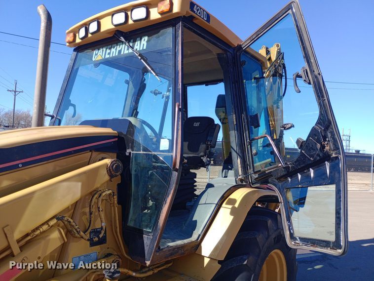 image for item EO0546 2002 Caterpillar 420D backhoe 