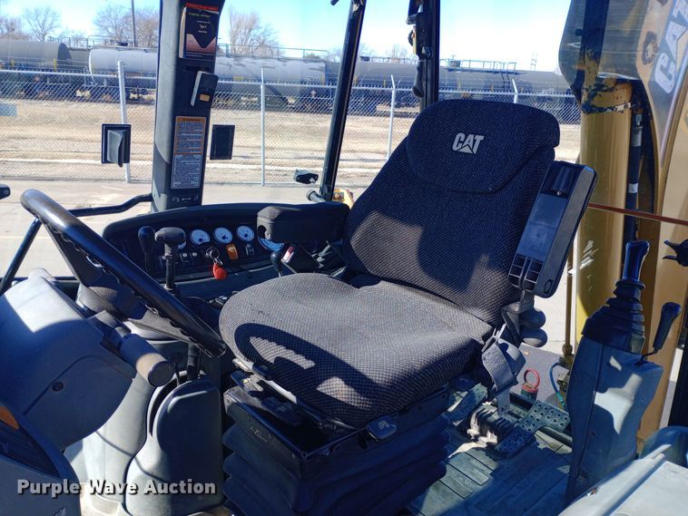 image for item EO0546 2002 Caterpillar 420D backhoe 