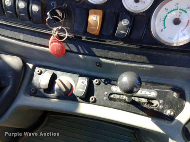 image for item EO0546 2002 Caterpillar 420D backhoe 